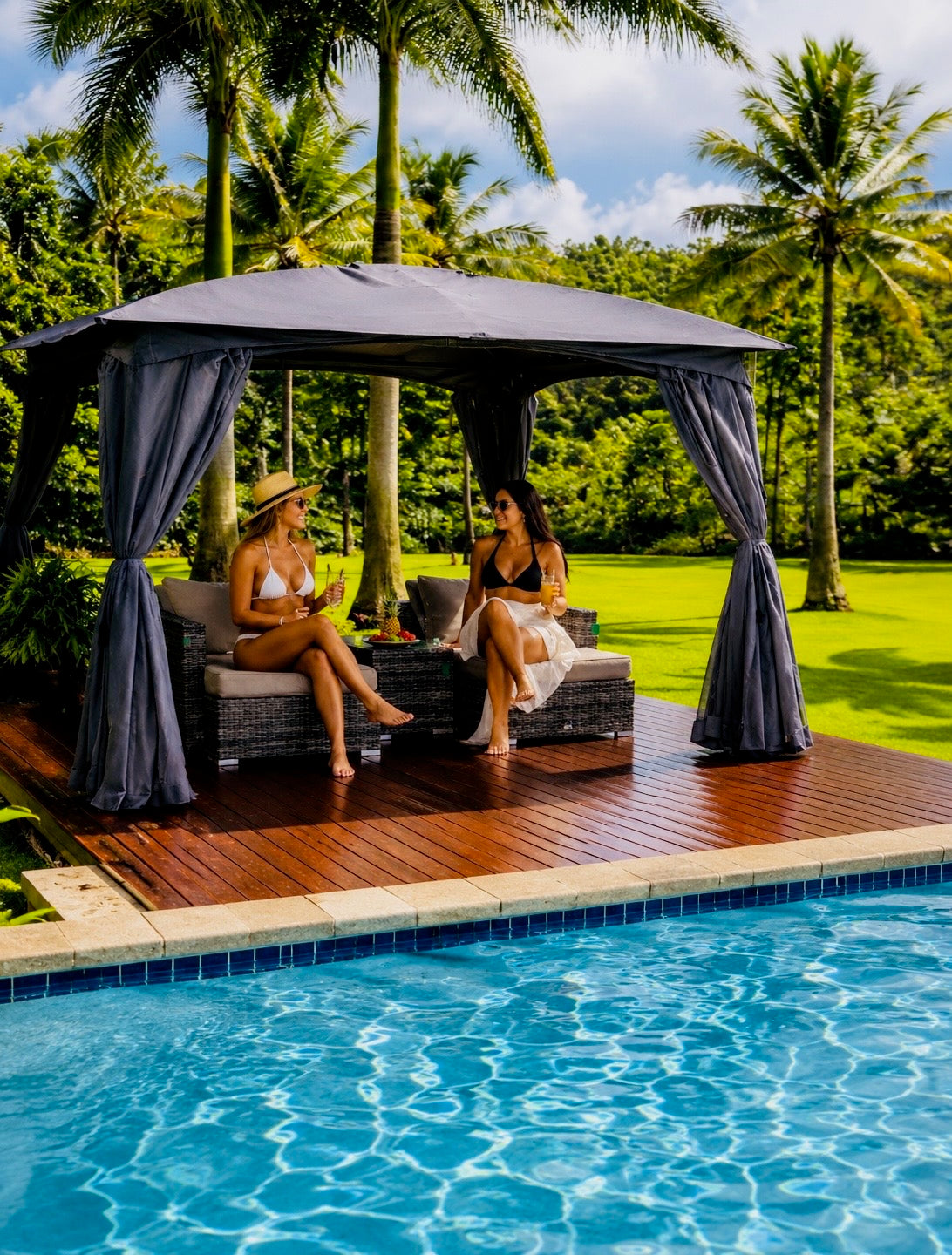 Kabwe Compact Rattan Lounge Set – 2 Chairs, Footstools & Side Table